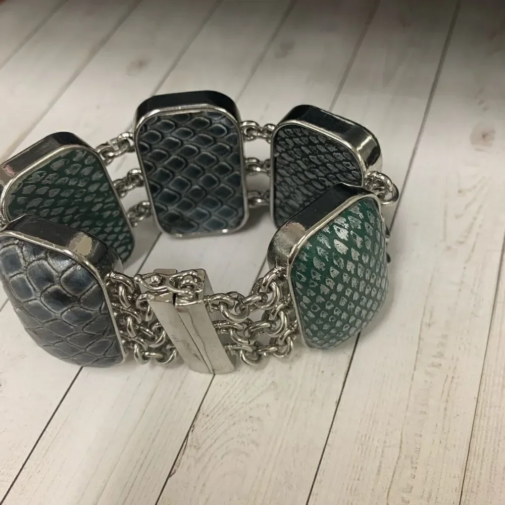 ‎Snakeskin Silver Magnetic Bracelet